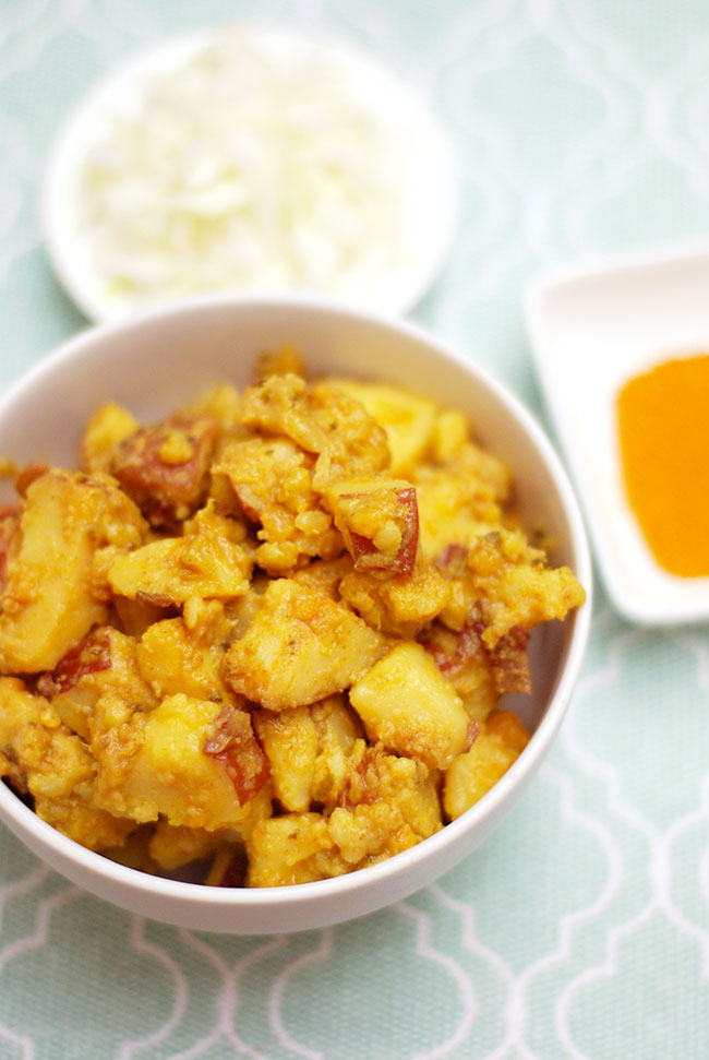 Aloo Gobi - Indian Style Potatoes & Cauliflower | Mighty Mrs