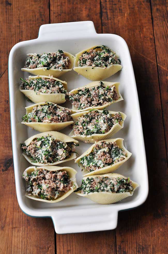 Healthy Stuffed Shells with Ground Turkey and Spinach | Mighty Mrs
